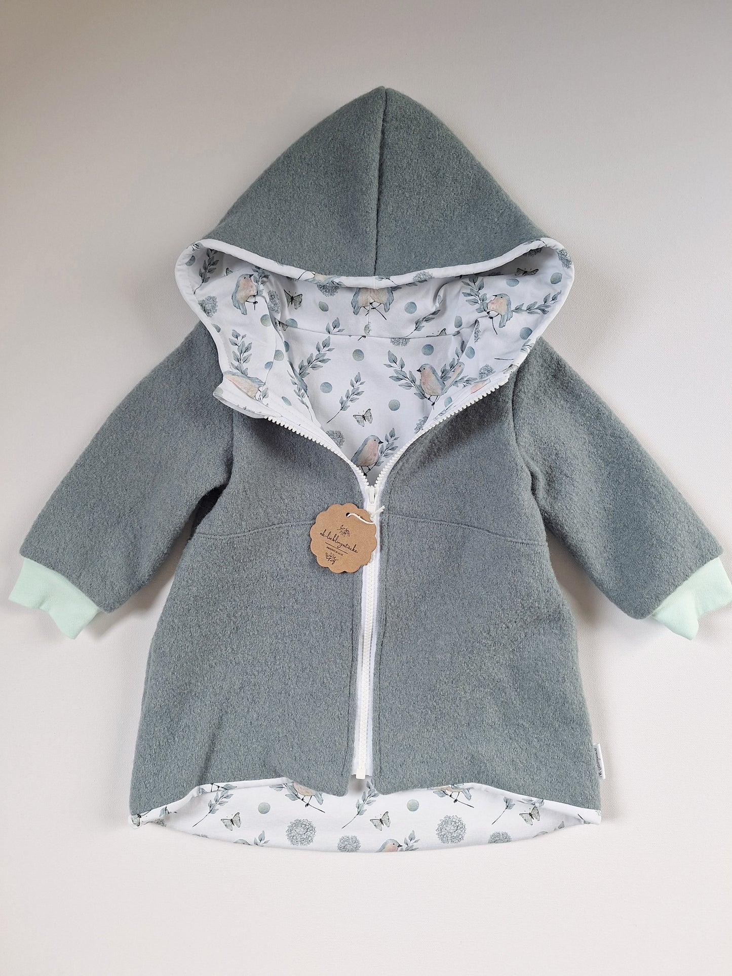 Wollwalk-Mantel Salbei "Vögel" (104)