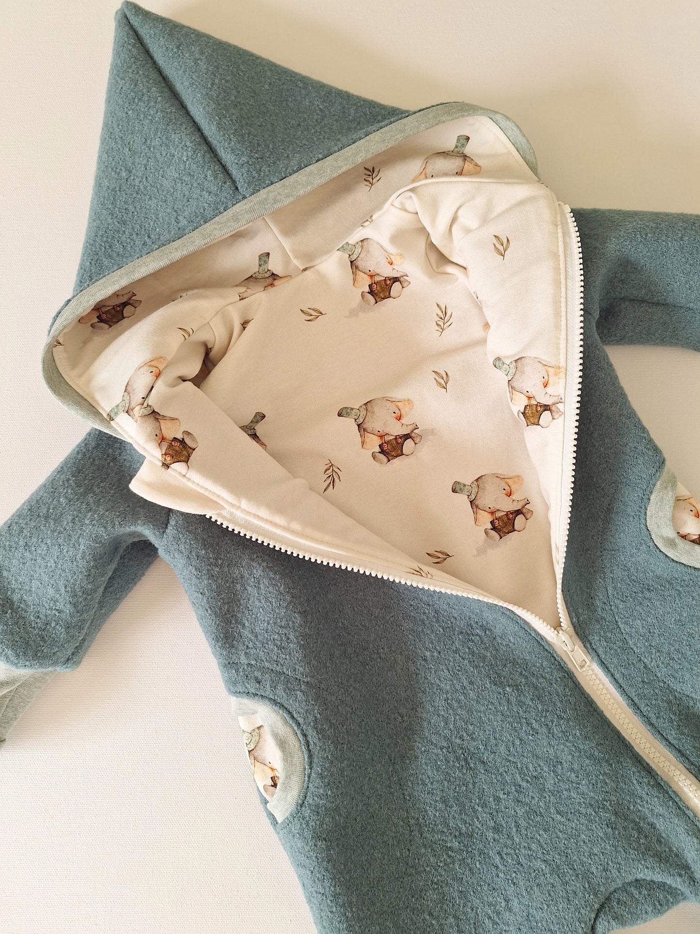 Wollwalk-Overall Salbei "Elefantastisch" (74)