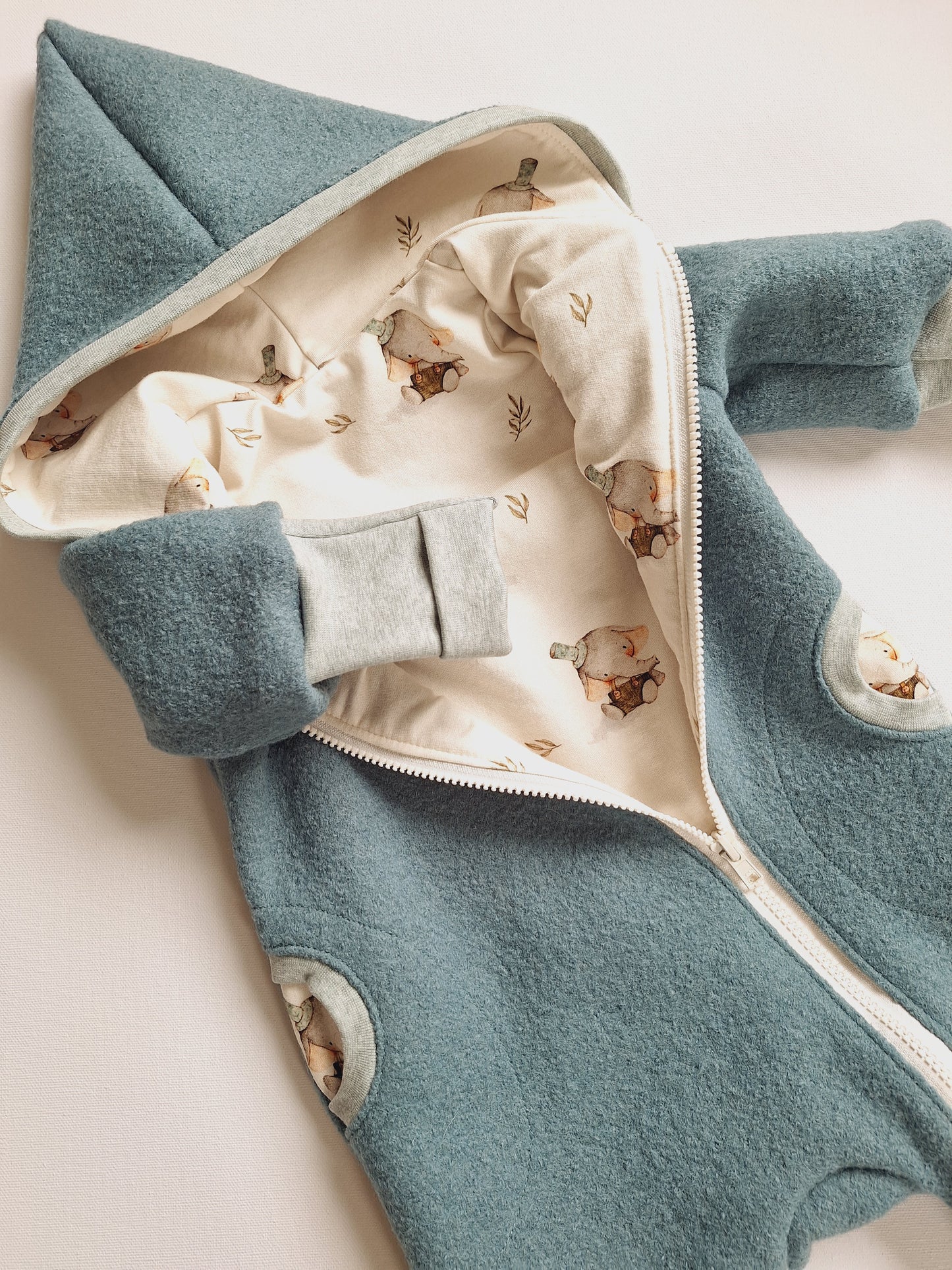 Wollwalk-Overall Salbei "Elefantastisch" (74)